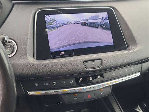 2023 Cadillac XT4 Premium Luxury