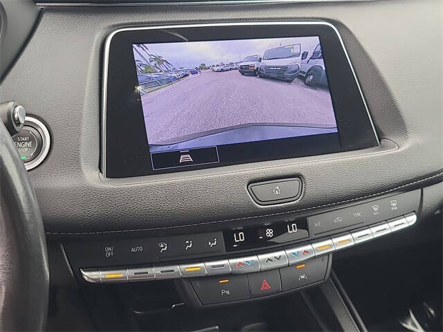 2023 Cadillac XT4 Premium Luxury