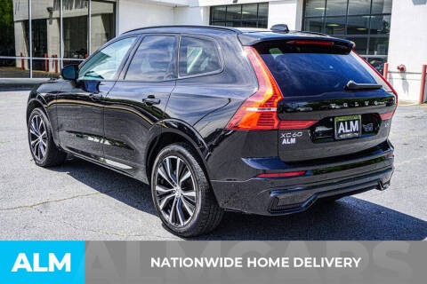 2024 Volvo XC60 B5 Plus Dark Theme