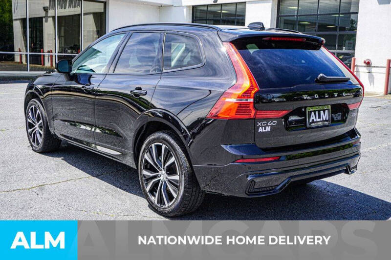 2024 Volvo XC60 B5 Plus Dark Theme