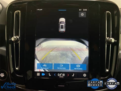 2025 Volvo XC40 B5 Core Bright Theme