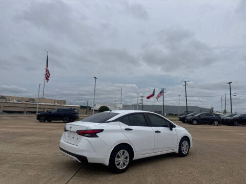 2025 Nissan Versa S