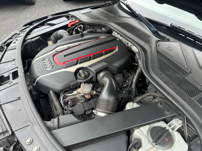 2015 Audi S8 4.0T quattro