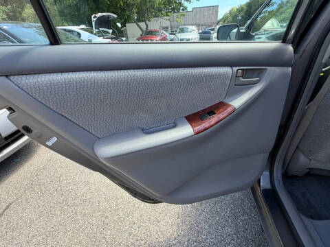 2004 Toyota Corolla