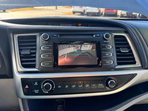 2018 Toyota Highlander LE