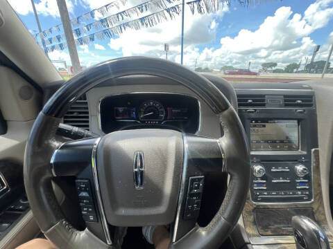 2016 Lincoln Navigator Select