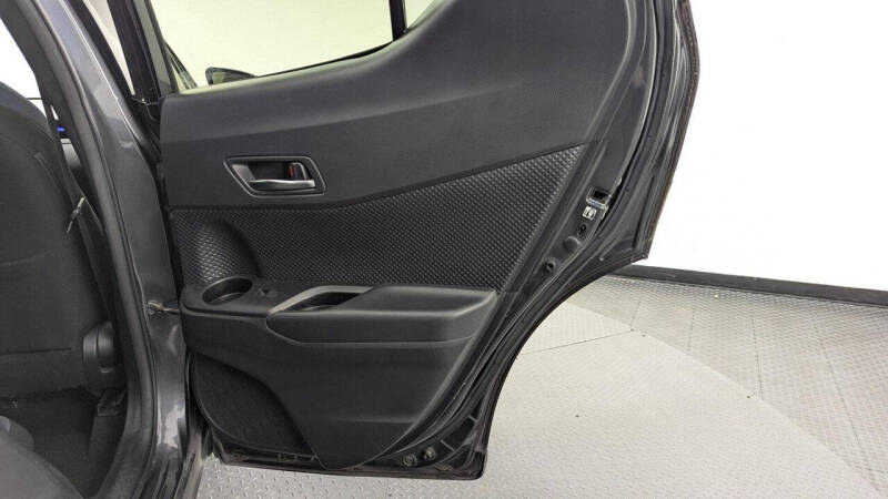 2020 Toyota C-HR XLE