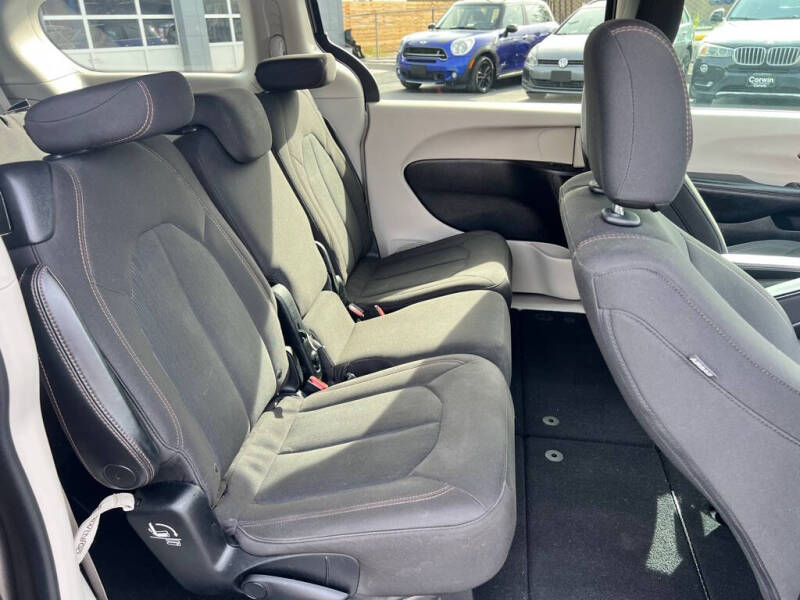 2017 Chrysler Pacifica Touring