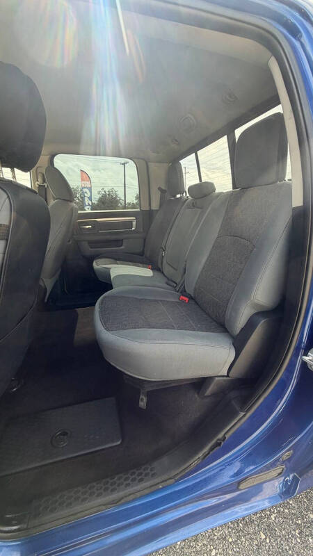 2016 RAM 1500 SLT