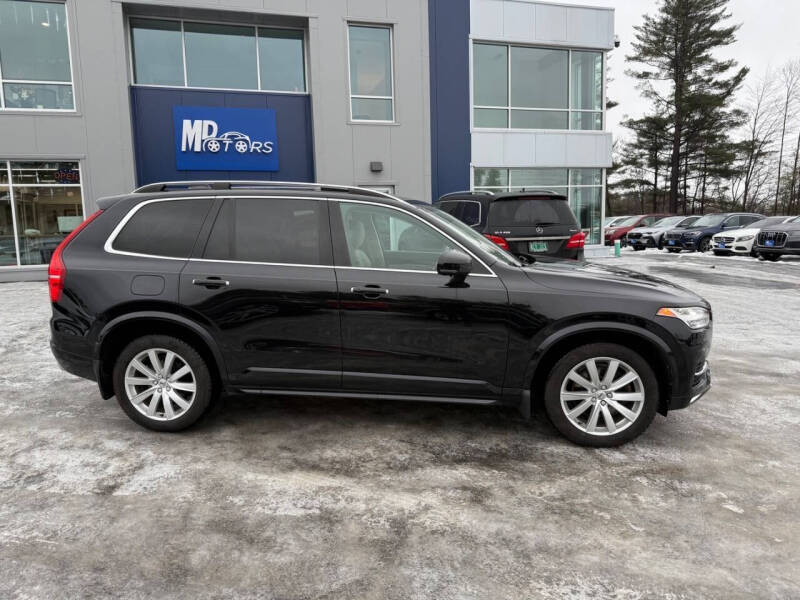 2016 Volvo XC90 T6 Momentum