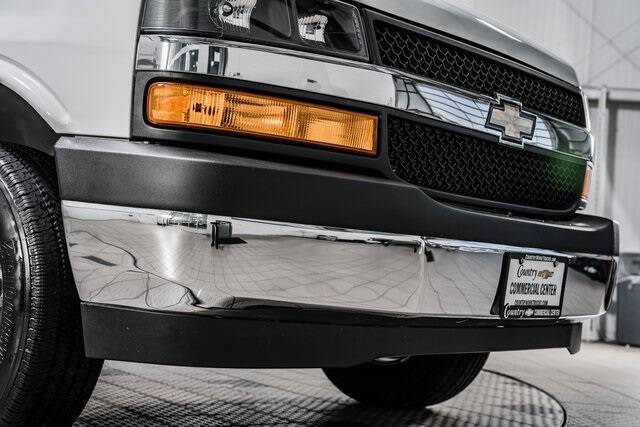 2025 Chevrolet Express 3500