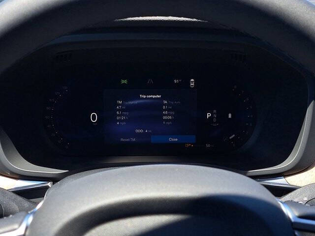 2026 Volvo XC60 B5 Core