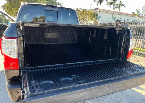 2018 Nissan Titan SV