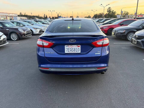 2014 Ford Fusion SE
