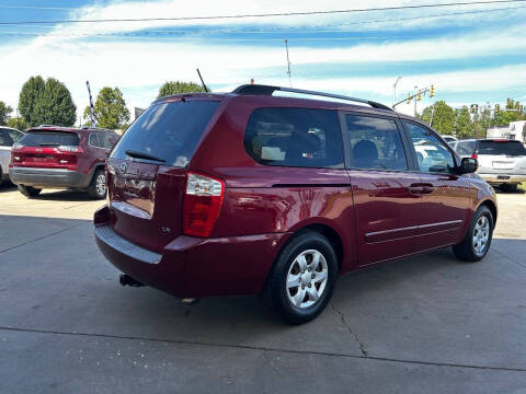 2009 Kia Sedona LX