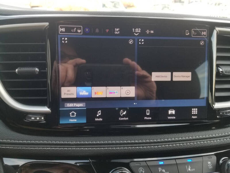 2026 Chrysler Pacifica Select