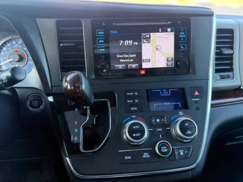 2016 Toyota Sienna