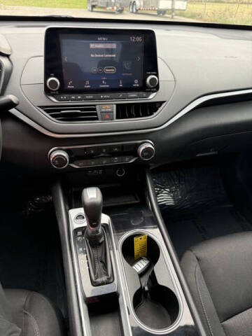 2021 Nissan Altima 2.5 SV