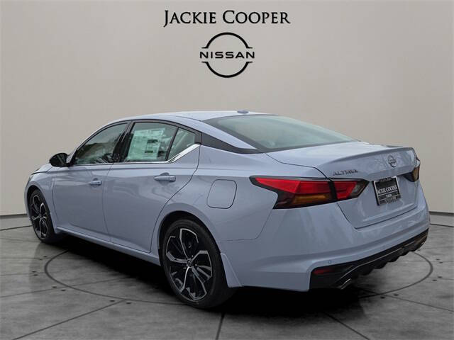 2025 Nissan Altima 2.5 SR