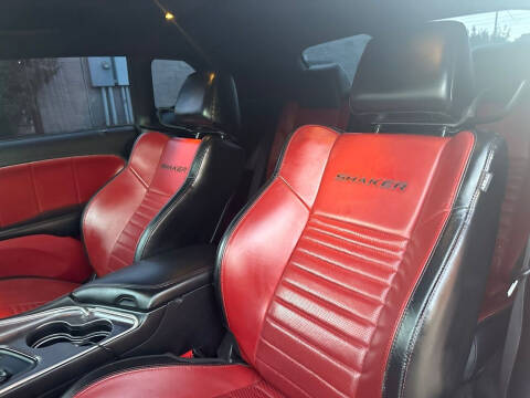 2015 Dodge Challenger R/T Scat Pack Shaker