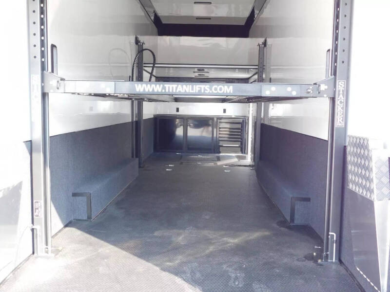 2025 United Trailers USH 32' Stacker Loaded