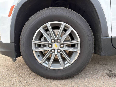 2022 Chevrolet Traverse LT Cloth