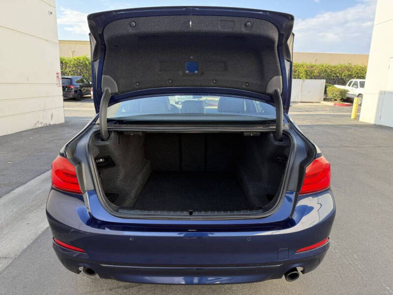 2017 BMW 5 Series 530i