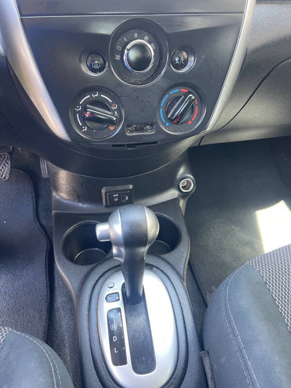 2019 Nissan Versa SV