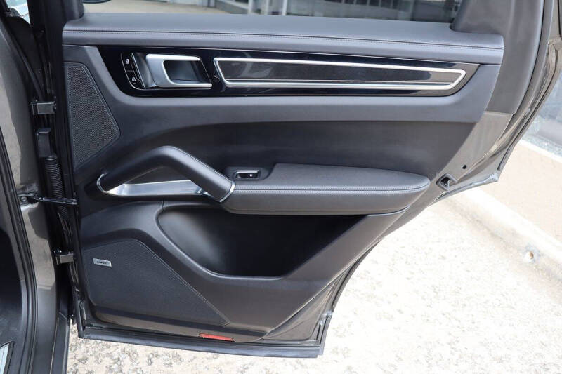 2020 Porsche Cayenne Turbo