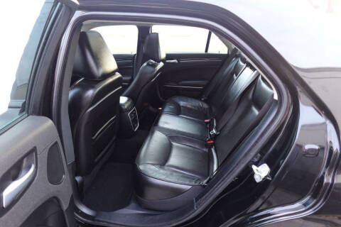 2023 Chrysler 300 Touring L