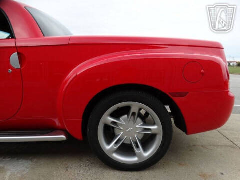 2004 Chevrolet SSR LS