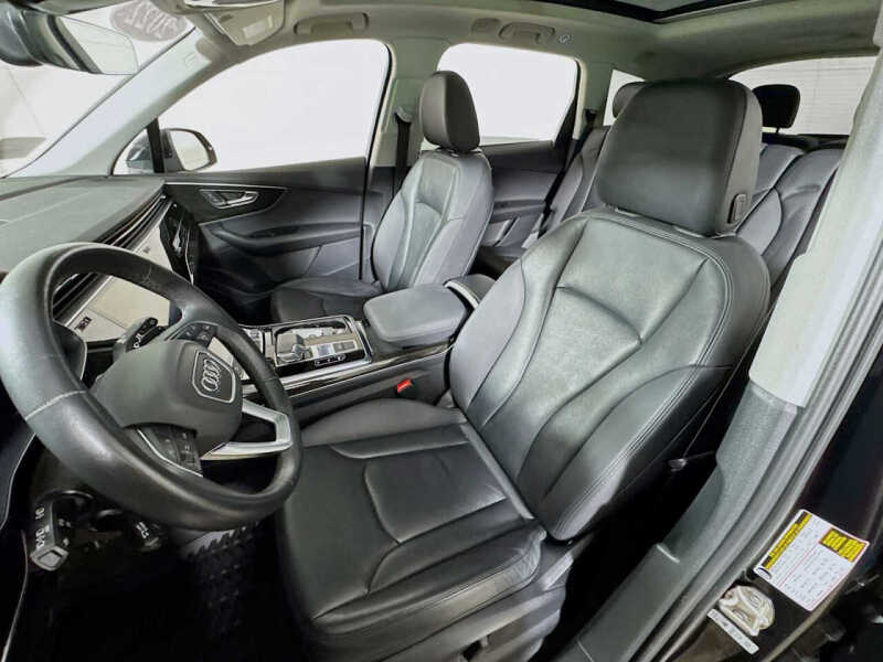 2022 Audi Q7 quattro Premium 55 TFSI