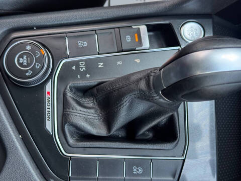 2018 Volkswagen Tiguan 2.0T SEL 4Motion