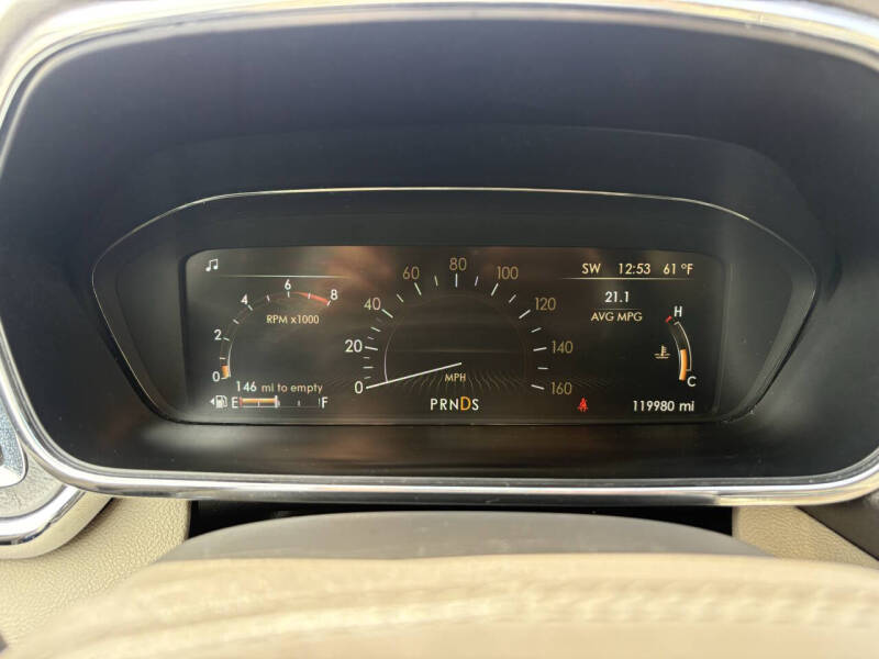 2017 Lincoln Continental Premiere