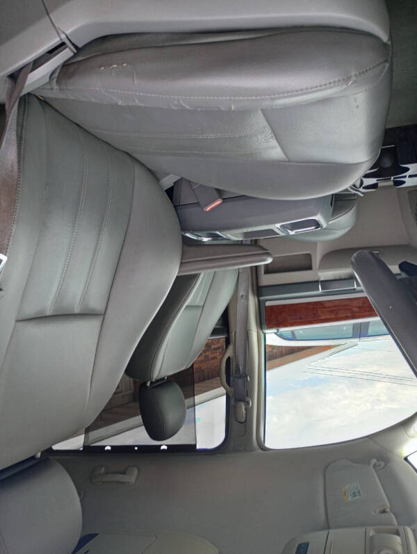 2009 Chrysler Town and Country Touring