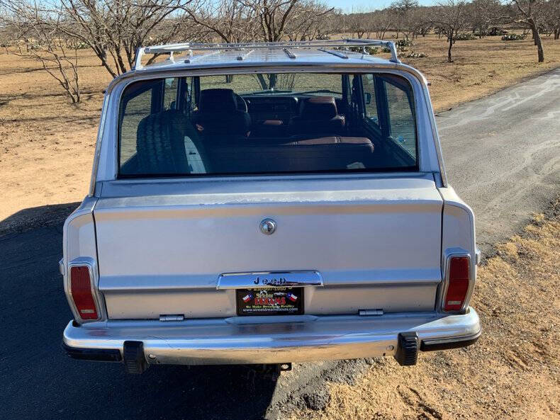 1987 Jeep Grand Wagoneer