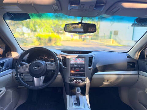 2011 Subaru Outback 2.5i Premium