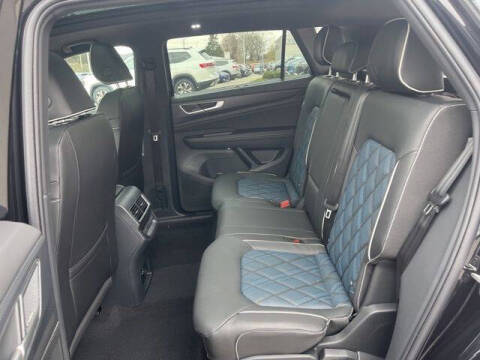 2026 Volkswagen Atlas Cross Sport SEL Premium R-Line 4Motion