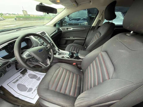 2015 Ford Fusion SE