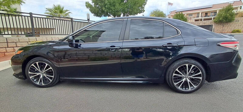 2018 Toyota Camry SE