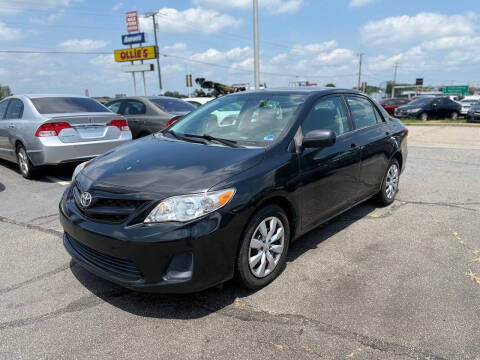 2012 Toyota Corolla LE Photo