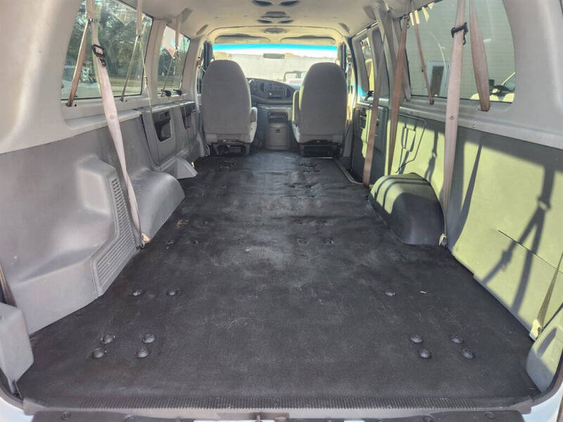 2007 Ford E-Series E-350 SD XLT