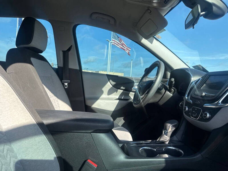 2023 Chevrolet Equinox LS