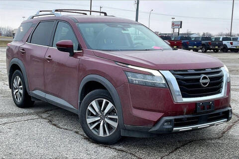 2023 Nissan Pathfinder SL