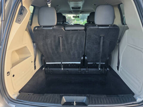 2016 Chrysler Town and Country Touring