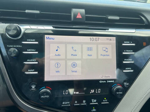 2020 Toyota Camry SE
