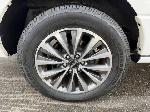 2016 Lincoln Navigator Select