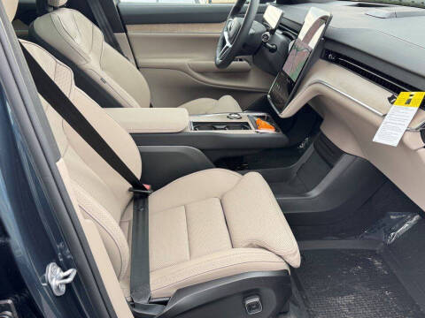 2025 Volvo EX90 Twin Plus 7P