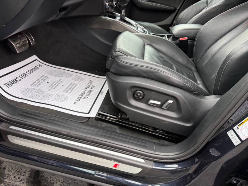 2016 Audi SQ5 3.0T quattro Premium Plus