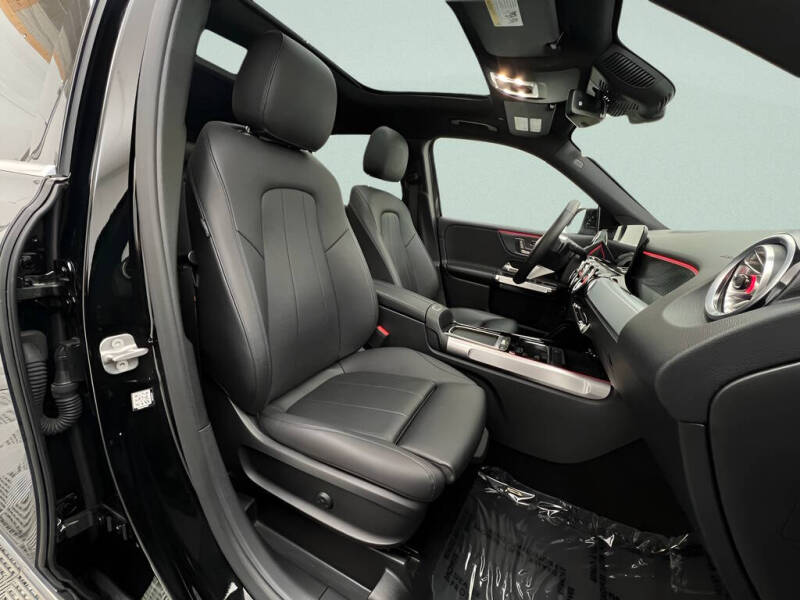 2025 Mercedes-Benz GLB GLB 250 4MATIC